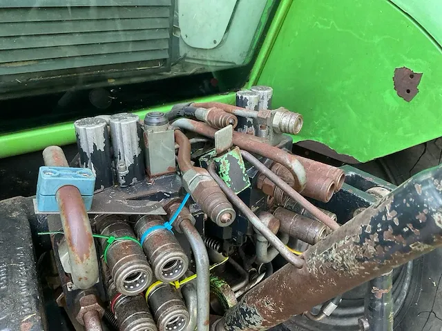 Deutz-fahr agrotron 6.00 tt vierwielaangedreven landbouwtractor - afbeelding 16 van  33