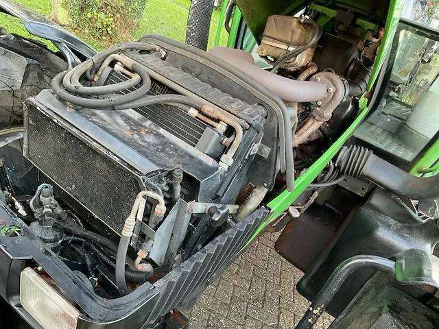 Deutz-fahr agrotron 6.00 tt vierwielaangedreven landbouwtractor - afbeelding 18 van  33