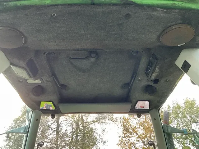 Deutz-fahr agrotron 6.00 tt vierwielaangedreven landbouwtractor - afbeelding 21 van  33