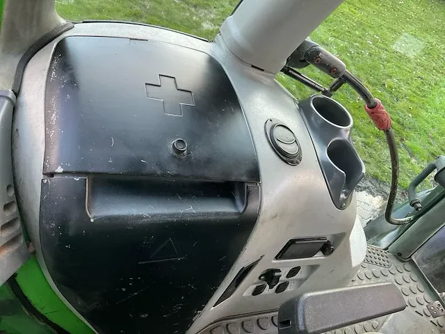 Deutz-fahr agrotron 6.00 tt vierwielaangedreven landbouwtractor - afbeelding 24 van  33