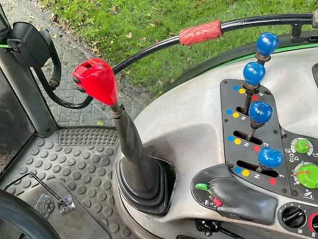 Deutz-fahr agrotron 6.00 tt vierwielaangedreven landbouwtractor - afbeelding 29 van  33
