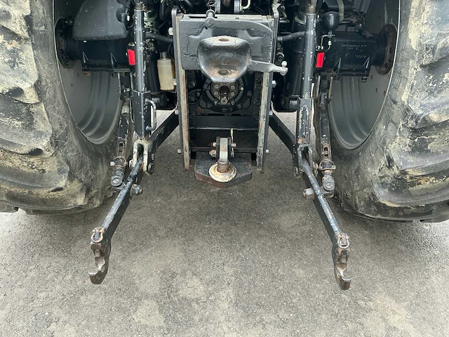 Deutz-fahr agrotron 85 vierwielaangedreven landbouwtractor - afbeelding 4 van  29