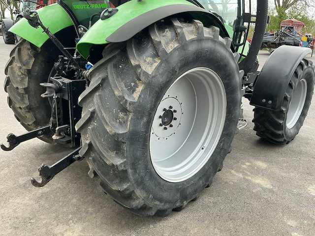 Deutz-fahr agrotron 85 vierwielaangedreven landbouwtractor - afbeelding 9 van  29