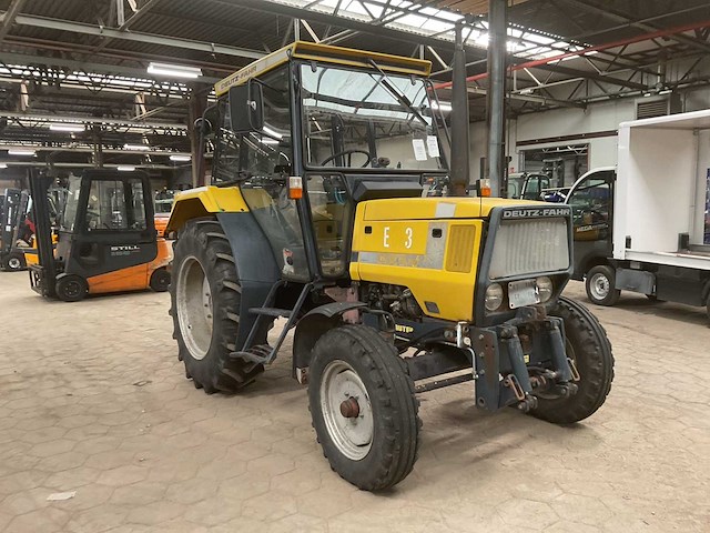 Deutz-fahr d1067-t tractor - afbeelding 2 van  12