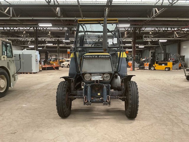 Deutz-fahr d1067-t tractor - afbeelding 3 van  12