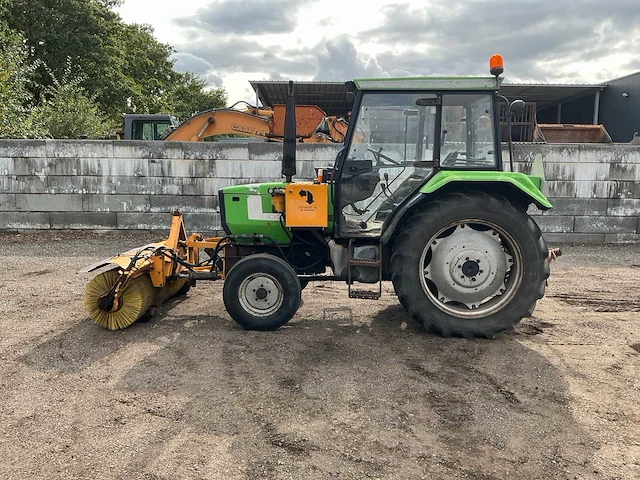 Deutz-fahr dx3.30 tweewielaangedreven landbouwtractor - afbeelding 12 van  50