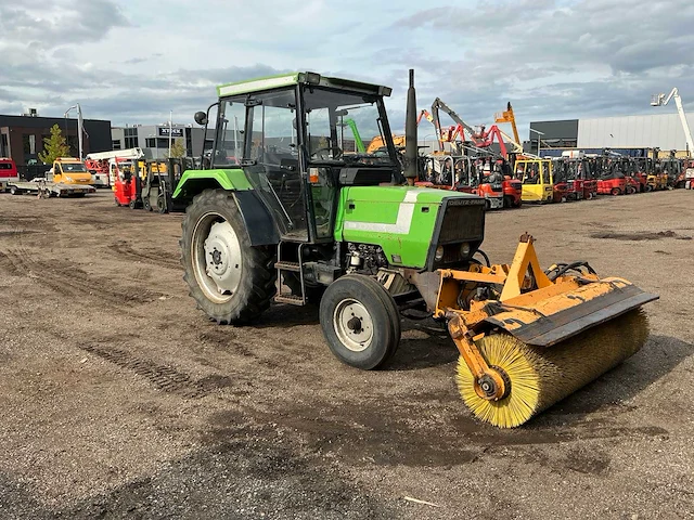 Deutz-fahr dx3.30 tweewielaangedreven landbouwtractor - afbeelding 48 van  50