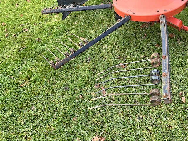 Deutz-fahr ks-83 zweefhark/hooi hark - afbeelding 15 van  15