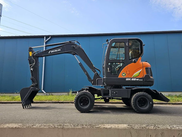 Develon - dx60wn eco-1 - wheeled excavator - 2024 - afbeelding 12 van  28