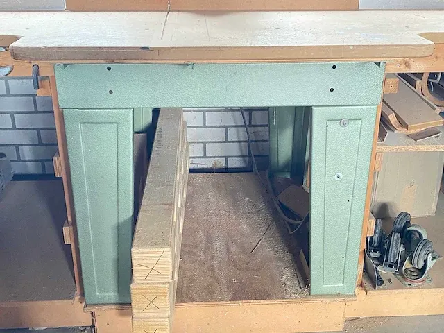 Dewalt - 1600 s - radiaalafkortzaagmachine - 1989 - afbeelding 10 van  11