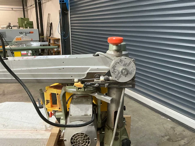 Dewalt - 1600/s - radiaalafkortzaagmachine - afbeelding 12 van  12