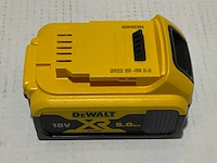 Dewalt - 18v 5ah - accu - afbeelding 2 van  3