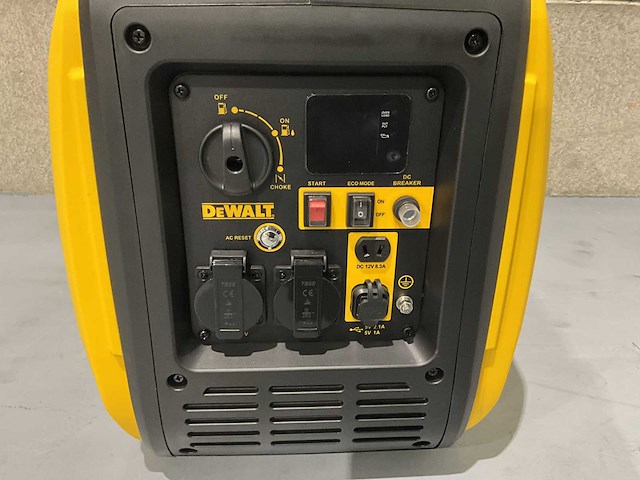 Dewalt - 2025 - dxgni35e - noodstroomaggregaat - afbeelding 7 van  11