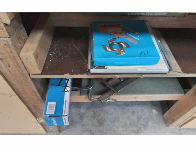 Dewalt - afkortzaag incl.werkbank - zaagtafel - afbeelding 2 van  12