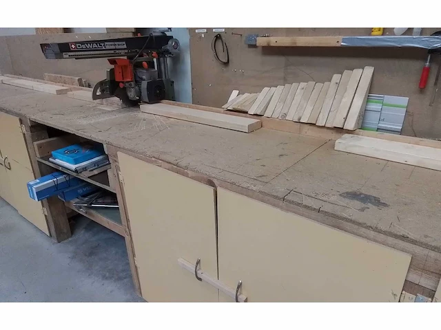 Dewalt - afkortzaag incl.werkbank - zaagtafel - afbeelding 4 van  12