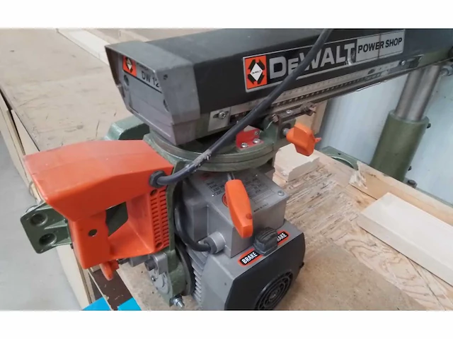 Dewalt - afkortzaag incl.werkbank - zaagtafel - afbeelding 7 van  12