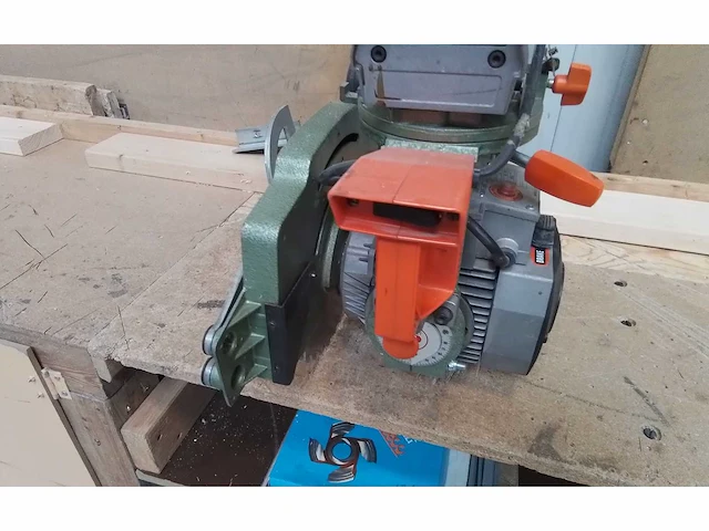 Dewalt - afkortzaag incl.werkbank - zaagtafel - afbeelding 8 van  12