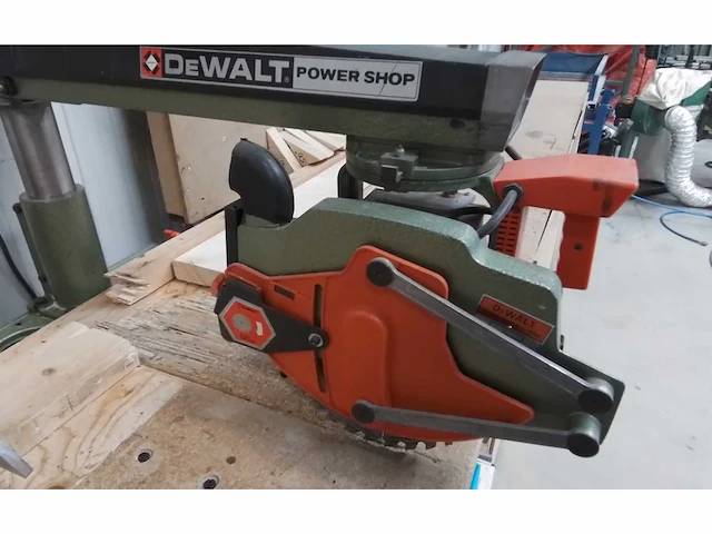 Dewalt - afkortzaag incl.werkbank - zaagtafel - afbeelding 9 van  12