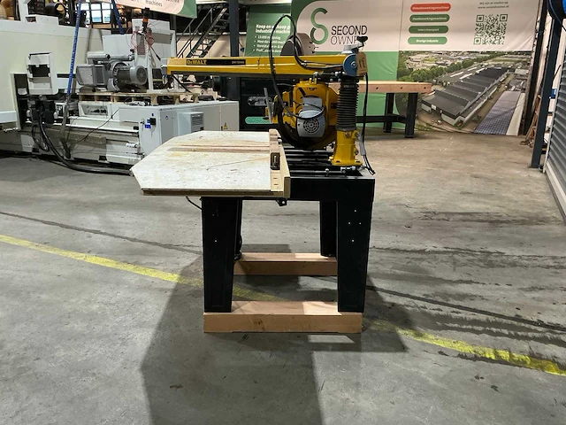 Dewalt - dw729kn - radiaalafkortzaagmachine - afbeelding 4 van  9