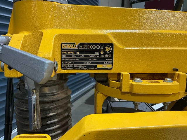 Dewalt - dw729kn - radiaalafkortzaagmachine - afbeelding 7 van  9