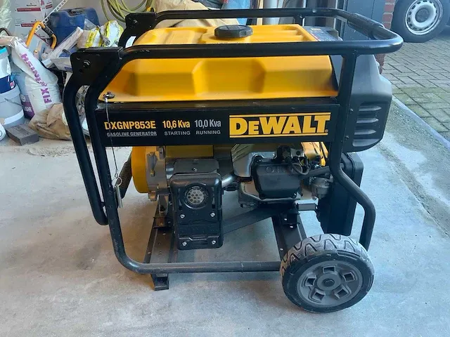 Dewalt - dxgnp853e - benzine stroomgenerator 10,6 kva - afbeelding 1 van  8