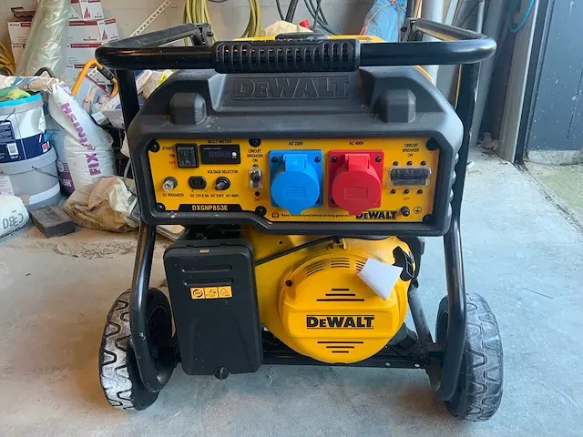 Dewalt - dxgnp853e - benzine stroomgenerator 10,6 kva - afbeelding 6 van  8
