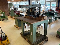 Dewalt 1600 radiaalafkortzaagmachine - afbeelding 1 van  7