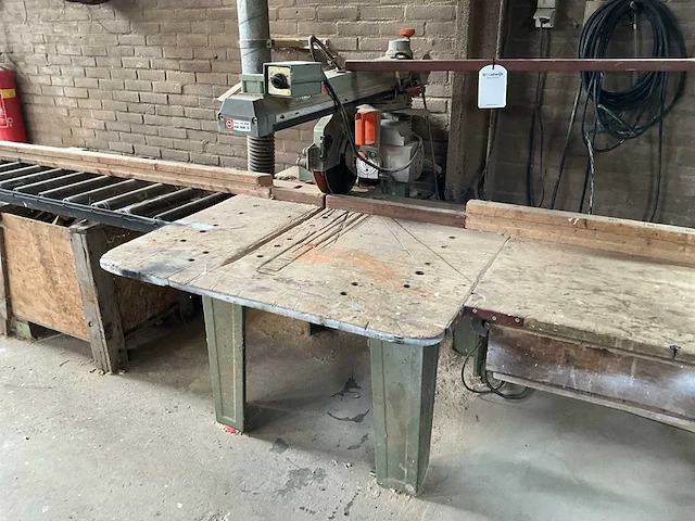 Dewalt 1600/“s” radiaalafkortzaagmachine - afbeelding 6 van  12