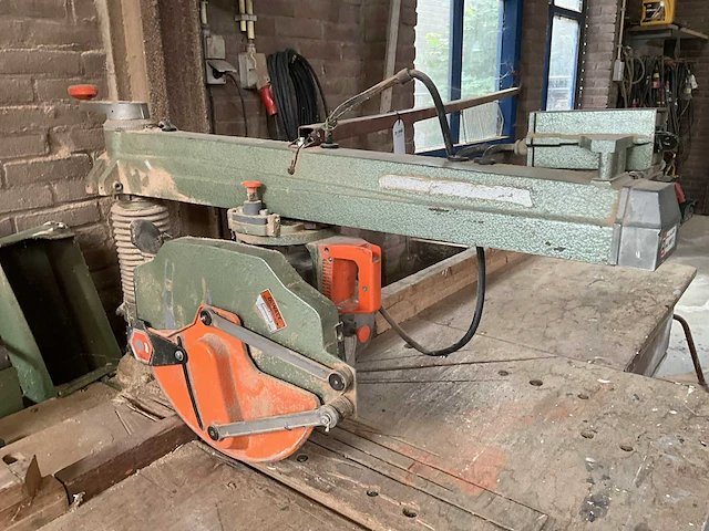 Dewalt 1600/“s” radiaalafkortzaagmachine - afbeelding 12 van  12