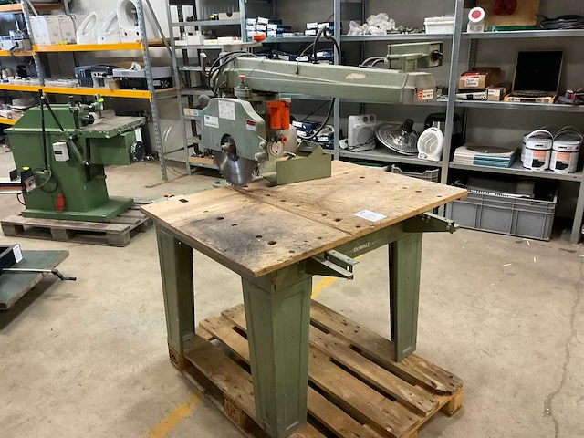 Dewalt 1600/“s” radiaalafkortzaagmachine - afbeelding 3 van  6