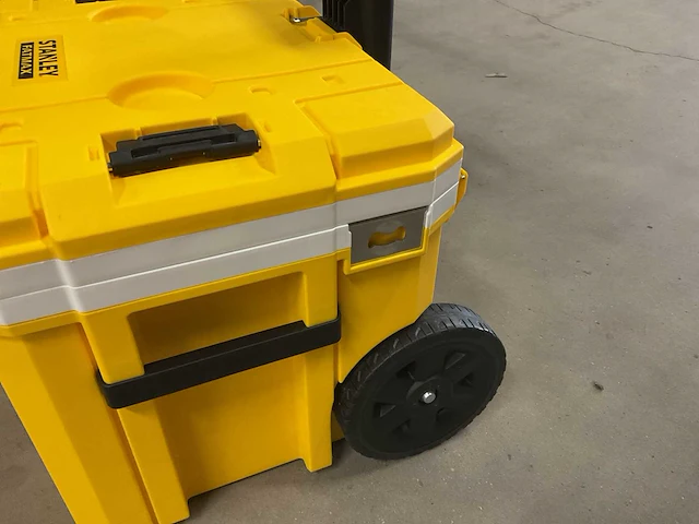 Dewalt 28.4l pro-stack cooler fmst83282-01 koelbox trolley - afbeelding 6 van  8