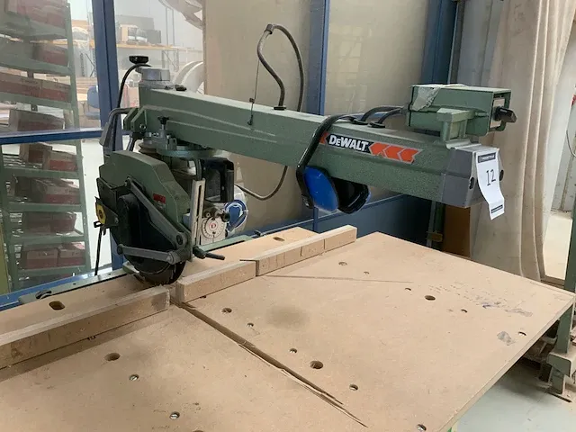 Dewalt 9315 radiaal afkortzaag - afbeelding 2 van  6
