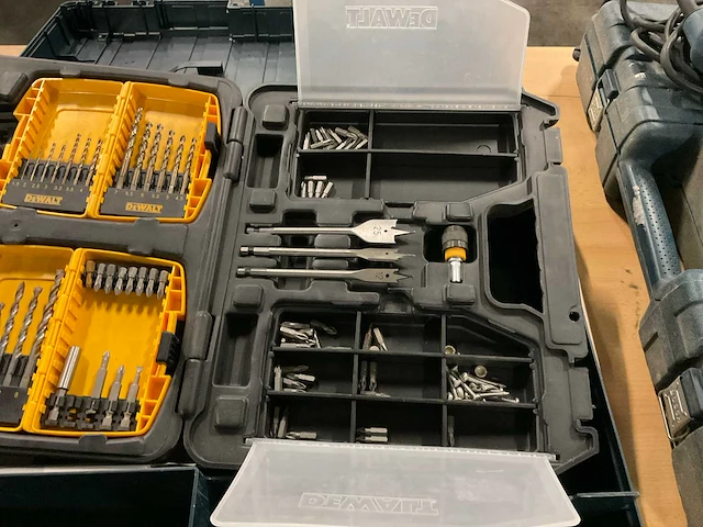 Dewalt accessoireset in koffer - afbeelding 2 van  3