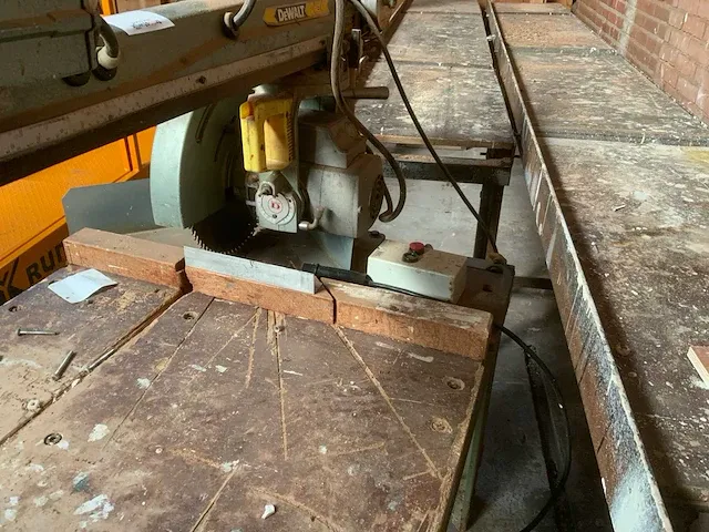 Dewalt afkortcirkelzaagmachine - afbeelding 6 van  6