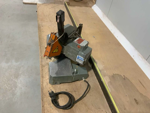 Dewalt afkortcirkelzaagmachine - afbeelding 3 van  4