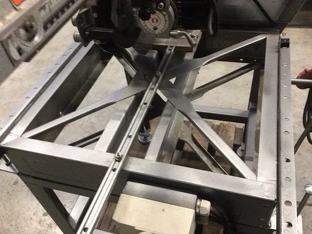 Dewalt afkortzaag - afbeelding 10 van  11