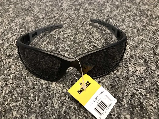Dewalt auger smoke lens veiligheidsbril (168x) - afbeelding 4 van  4