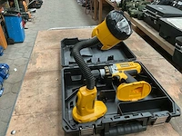 Dewalt boormachine en oplaadbare lamp - afbeelding 4 van  8
