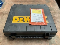 Dewalt boormachine en oplaadbare lamp - afbeelding 7 van  8