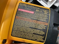 Dewalt dc300 cirkelzaagmachine - afbeelding 5 van  7
