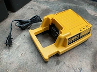 Dewalt dc300 cirkelzaagmachine - afbeelding 6 van  7