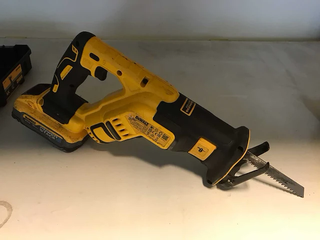 Dewalt dc367 reciprozaag - afbeelding 3 van  4