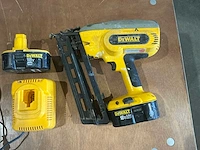 Dewalt dc618 tacker - afbeelding 3 van  6