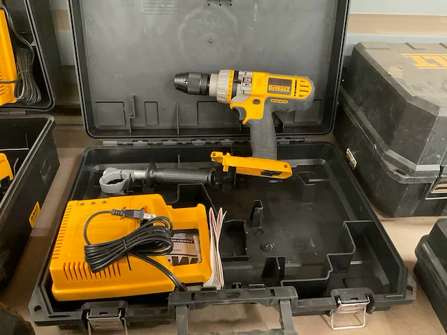 Dewalt dc901 boormachine - afbeelding 1 van  6