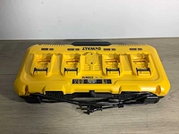 Dewalt dcb104-qw xr 4-poorts snellader accessoire gereedschap - afbeelding 6 van  7