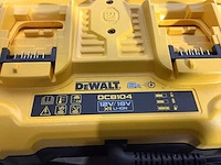 Dewalt dcb104-qw xr 4-poorts snellader accessoire gereedschap - afbeelding 7 van  7
