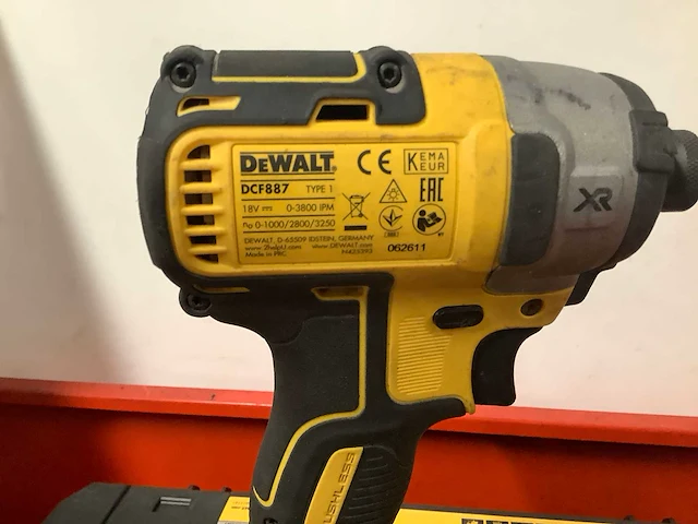 Dewalt dcf887 slagschroevendraaier - afbeelding 3 van  3