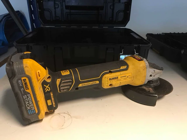 Dewalt dcg405 haakse slijpmachine - afbeelding 3 van  8