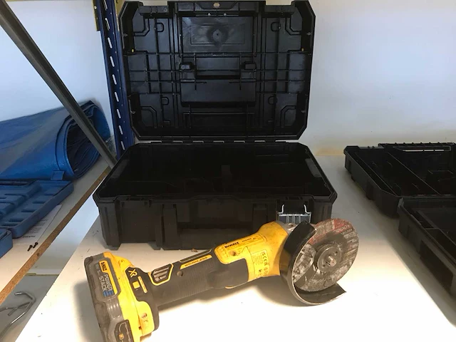 Dewalt dcg405 haakse slijpmachine - afbeelding 5 van  8