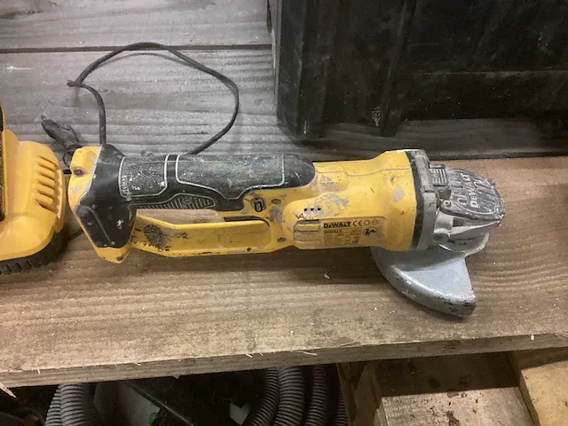 Dewalt dcg412 haakse slijpmachine - afbeelding 2 van  6